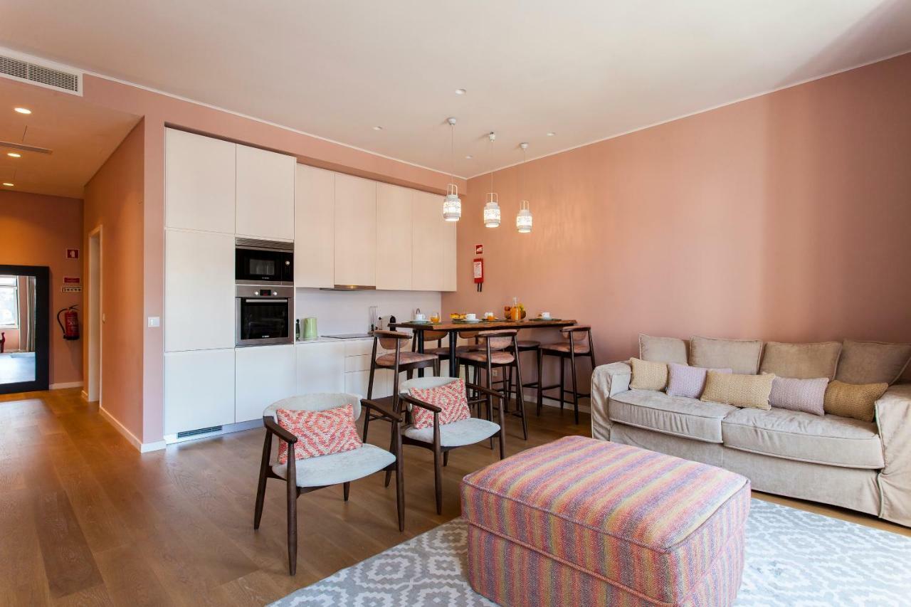 Joivy Sublime 2Br Apt On Restauradores Square Nearby Rossio Station Lisbon Bagian luar foto