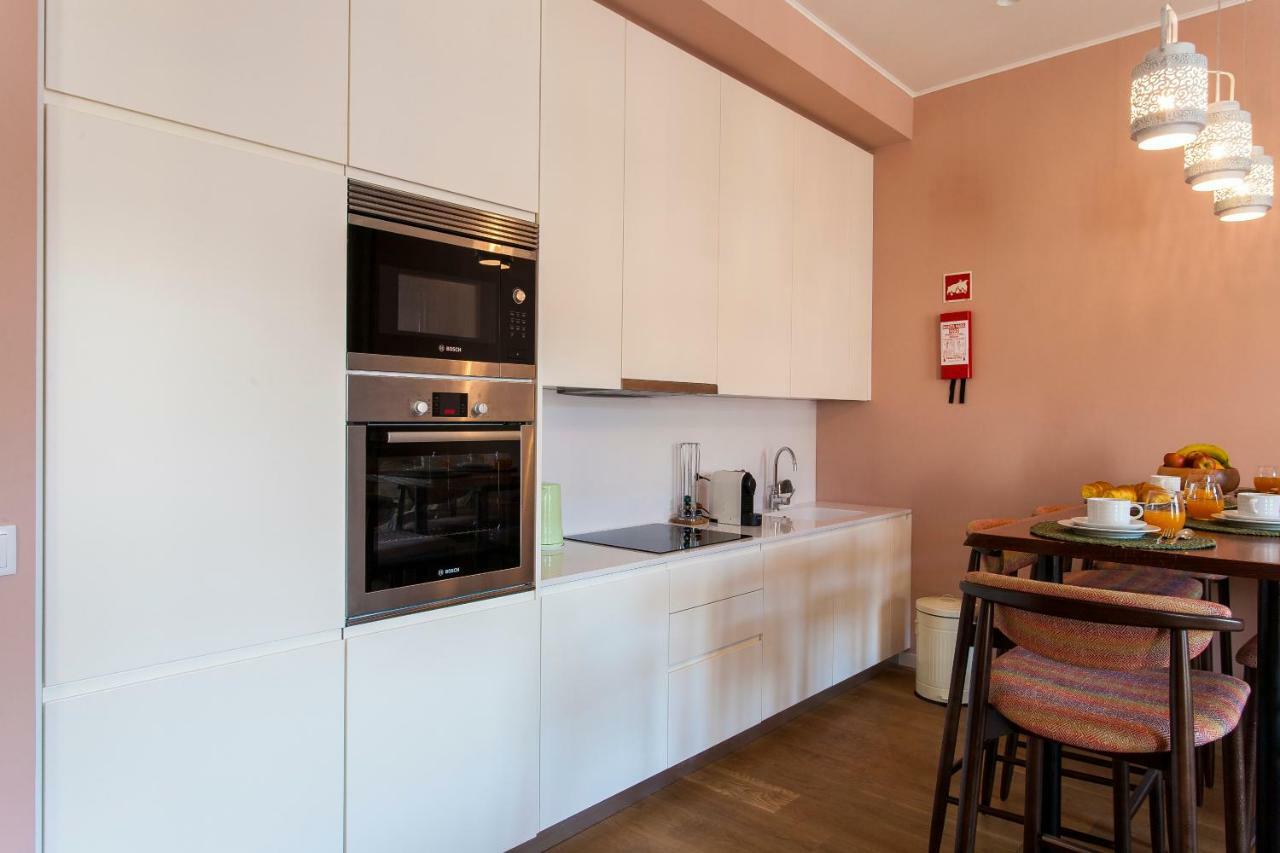 Joivy Sublime 2Br Apt On Restauradores Square Nearby Rossio Station Lisbon Bagian luar foto